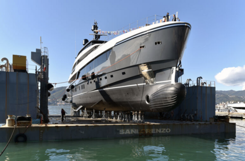 Sanlorenzo спустила на воду первую суперяхту в новой серии 57 Steel