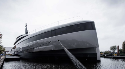 Feadship спустила на воду 84-метровую суперяхту Project 710