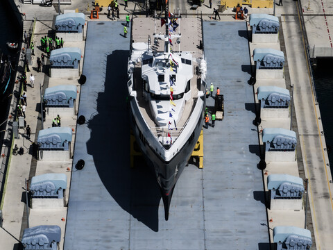 Damen Yachting спустила на воду первый корпус в линейке Yacht Support 53