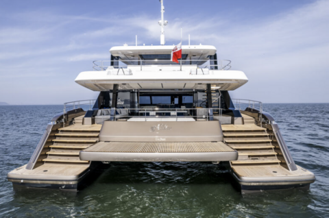 Sunreef Yachts показала интерьер нового 24-метрового катамарана Red Azalea