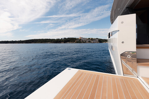 Extra Yachts показала интерьер 30-метровой суперяхты Mini K2