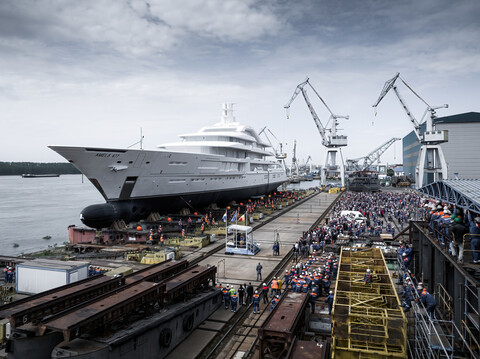 Damen Yachting начала отделку флагманской суперяхты Amels 120