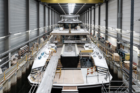 Heesen Yachts спустила на воду суперяхту Project Sparta