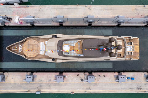 Columbus Yachts спустила на воду 50-метровую суперяхту Anjelif