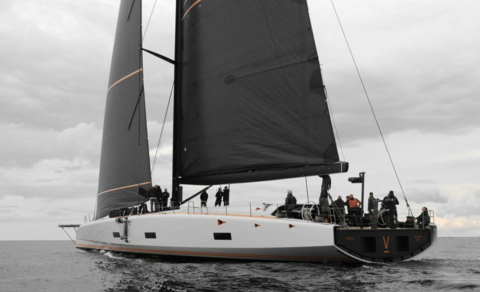 Baltic Yachts начала тестировать инновационную суперяхту Raven на воде