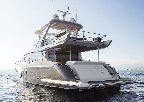 Cannes Yachting Festival 2016: венценосная модель Azimut 66