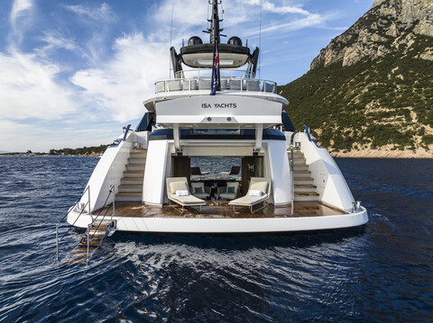 ISA Yachts показала интерьеры новой 45-метровой суперяхты UV II