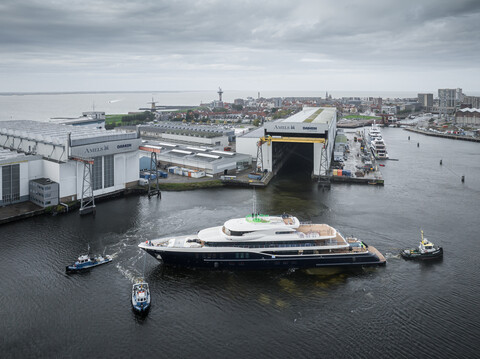 Damen Yachting спустила на воду новую суперяхту Amels 242