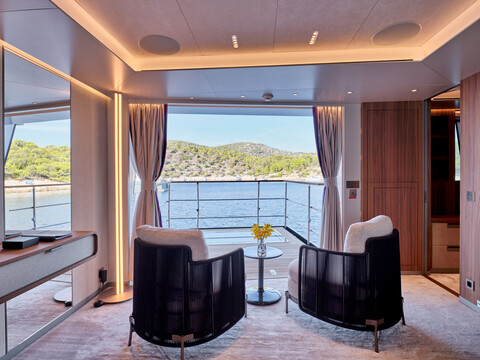Sanlorenzo и Ekka Yachts показали интерьеры 47-метровой суперяхты Para Bellum