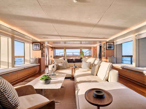 Sanlorenzo и Ekka Yachts показали интерьеры 47-метровой суперяхты Para Bellum
