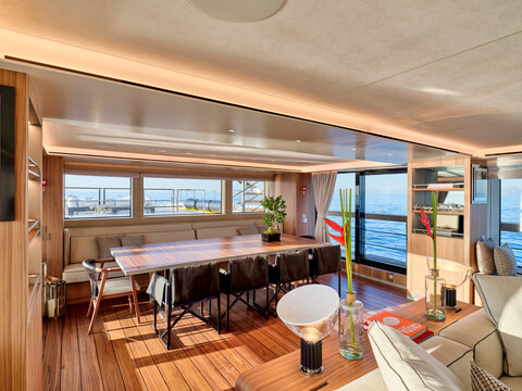 Sanlorenzo и Ekka Yachts показали интерьеры 47-метровой суперяхты Para Bellum