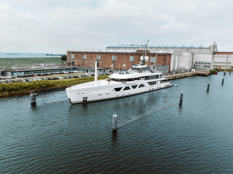 Damen Yachting передала владельцу третий корпус в линейке Amels 60