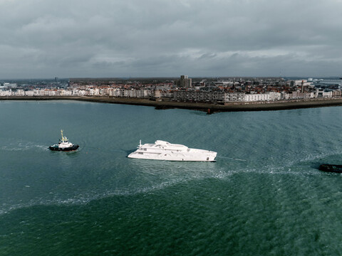 Damen Yachting начала отделку седьмого корпуса Amels 60