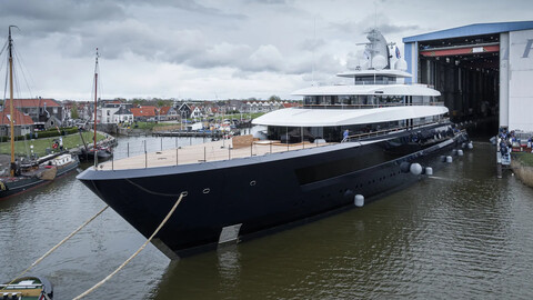 Feadship спустила на воду суперяхту Project 1012