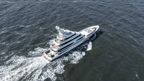 Royal Huisman тестирует на воде крупнейший в мире спортфишер