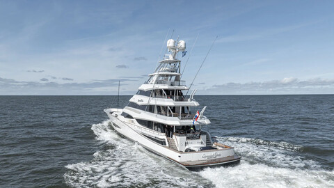 Royal Huisman тестирует на воде крупнейший в мире спортфишер