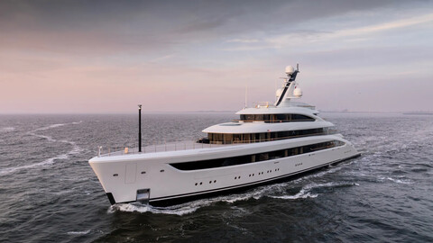 Feadship передала владельцу суперяхту Alvia