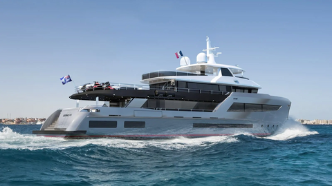 Bering Yachts продала второй корпус в линейке Bering 145
