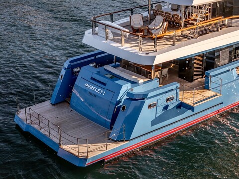 AES Yacht показала интерьеры новой 35-метровой суперяхты