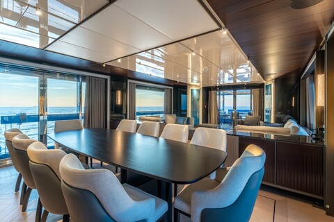 AES Yacht показала интерьеры новой 35-метровой суперяхты