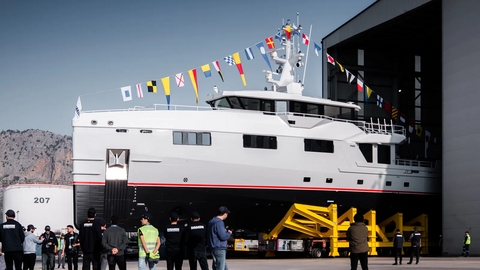 Damen Yachting cпустила на воду третью суперяхту Yacht Support 53