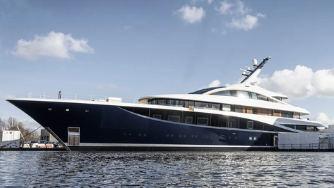 Feadship спустила на воду 80-метровую суперяхту