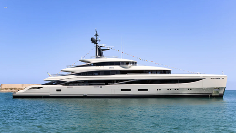 Benetti передала владельцу суперяхту Iryna