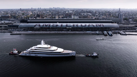 Feadship готовится тестировать суперяхту Moonrise на воде
