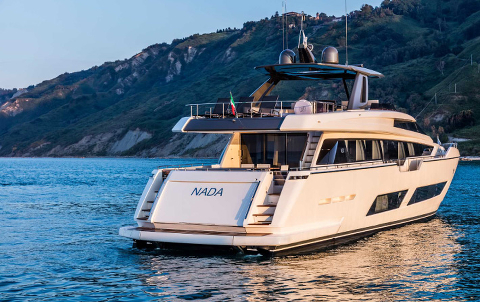 Ferretti Yachts 850 «отметилась» на Boat Builder Awards