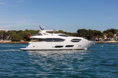 Шестой Sunseeker 95 в Лондоне