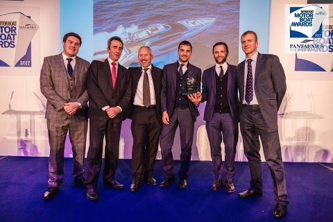 Riva 76 Perseo – победитель Motor Boat Awards