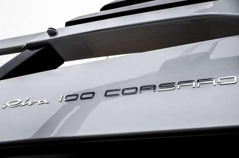 Riva 100 Corsaro: «Корсар» готовится к абордажу Гонконга