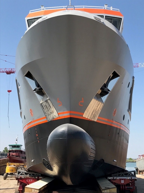 Экспедиционная яхта модели Ocean Queen 130 Genesia – королева океанов