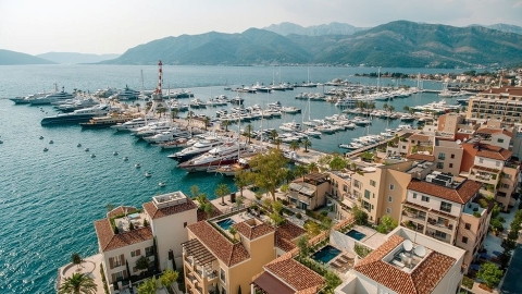 Яркое лето с Porto Montenegro