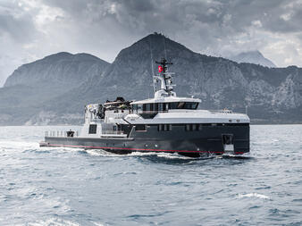 Damen Yachting передала владельцу первую суперяхту Yacht Support 53